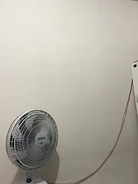 morenahhwy online show from 11-04-25, 02:10