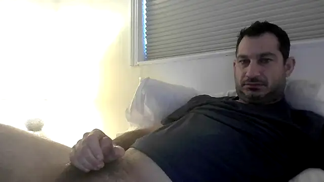 Snapshot of ckraiders84 chatting on 10-29-25, 04:31 ckraiders84 online show from 10-29-25, 04:31