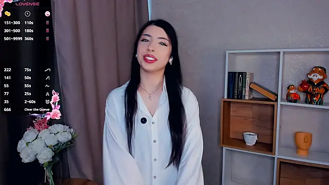 Snapshot of TonjaNeace chatting on 11-01-25, 06:37 TonjaNeace online show from 11-01-25, 06:37