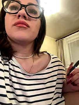 Snapshot of SashaNami chatting on 10-29-25, 11:45 SashaNami online show from 10-29-25, 11:45