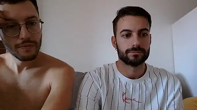 Snapshot of Amicisegreti2 chatting on 11-02-25, 09:55 Amicisegreti2 online show from 11-02-25, 09:55