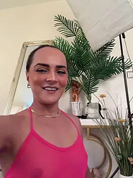 Snapshot of SiennaRosse chatting on 06-20-26, 04:21 SiennaRosse online show from 06-20-26, 04:21