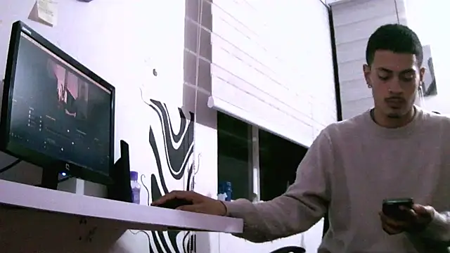 Snapshot of kai_storm420 chatting on 11-06-25, 05:19 kai storm420 online show from 11-06-25, 05:19