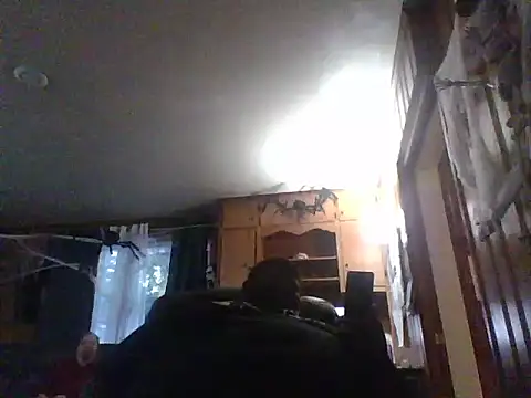 Snapshot of swolehammer chatting on 10-28-25, 10:34 swolehammer online show from 10-28-25, 10:34