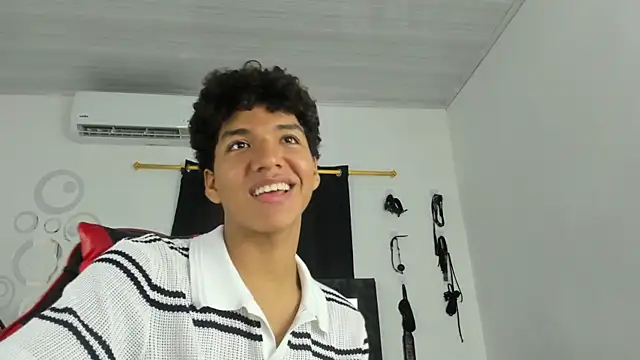 Maximiliano Khalil online show from 11-22-25, 07:02