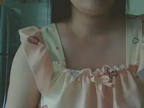 Snapshot of -Lisa-123 chatting on 11-27-25, 12:46 -Lisa-123 online show from 11-27-25, 12:46