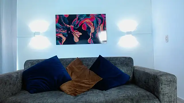 KamiSuarez online show from 11-13-25, 06:51