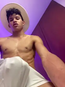 Snapshot of KamiSuarez chatting on 02-27-26, 09:26 KamiSuarez online show from 02-27-26, 09:26