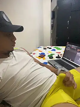 Snapshot of MichaManu7 chatting on 11-06-25, 02:34 MichaManu7 online show from 11-06-25, 02:34