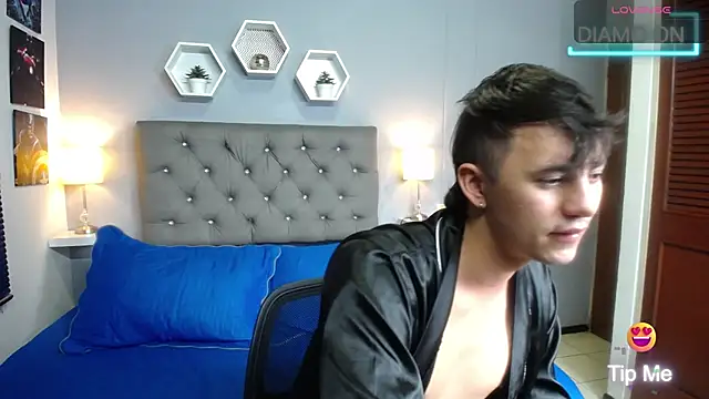 Snapshot of paul_myller chatting on 10-31-25, 01:28 paul myller online show from 10-31-25, 01:28