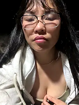 Snapshot of heodat-sexx chatting on 12-15-25, 12:04 heodat-sexx online show from 12-15-25, 12:04