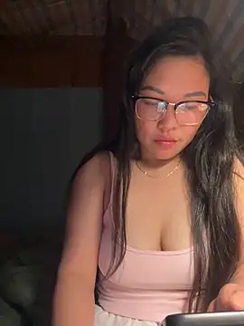 Snapshot of heodat-sexx chatting on 04-25-26, 02:47 heodat-sexx online show from 04-25-26, 02:47