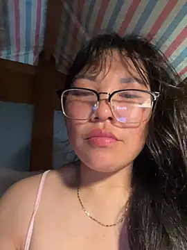 Snapshot of heodat-sexx chatting on 05-17-26, 05:49 heodat-sexx online show from 05-17-26, 05:49