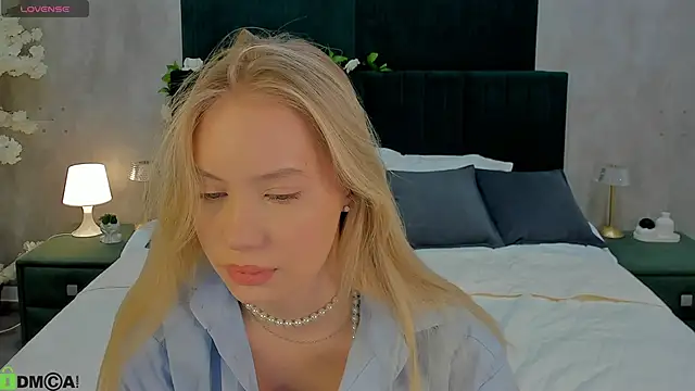 Snapshot of Melanie_Ryer chatting on 11-24-25, 11:59 Melanie Ryer online show from 11-24-25, 11:59