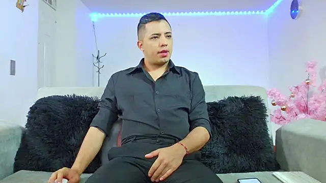 Mike Fetiche online show from 12-18-25, 11:49