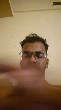 Snapshot of nithinrr chatting on 10-31-25, 06:31 nithinrr online show from 10-31-25, 06:31