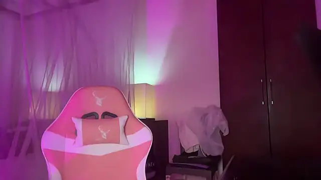 Bae Belle online show from 11-23-25, 08:03