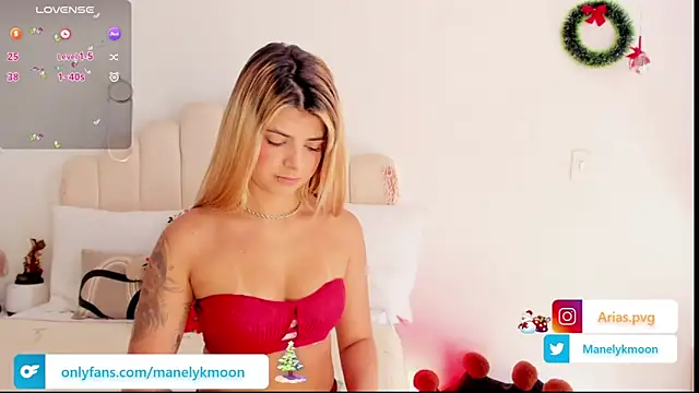 Manelyk  moon online show from 12-19-25, 03:41