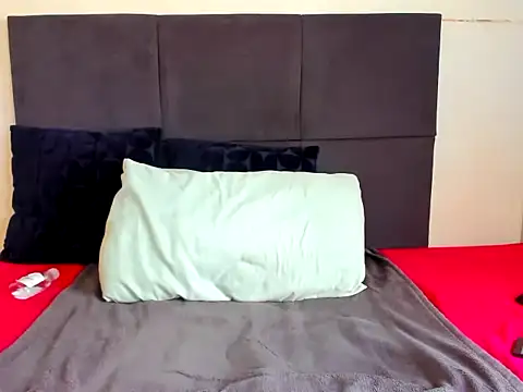 ThickLeeyanaXX online show from 11-12-25, 01:55