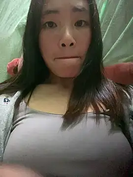 Snapshot of Elysia-007 chatting on 12-21-25, 01:07 Elysia-007 online show from 12-21-25, 01:07