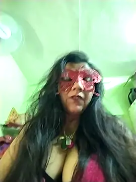 Snapshot of LOVE__RANI chatting on 11-11-25, 07:03 LOVE RANI online show from 11-11-25, 07:03