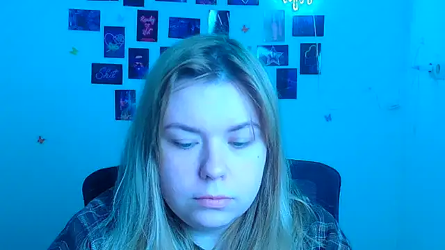 Snapshot of SusannaNight chatting on 04-27-26, 05:16 SusannaNight online show from 04-27-26, 05:16