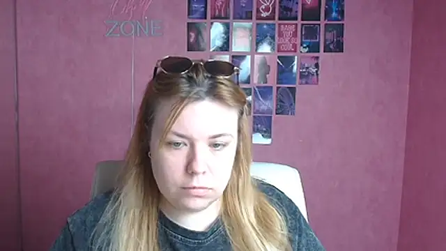 Snapshot of SusannaNight chatting on 05-22-26, 05:25 SusannaNight online show from 05-22-26, 05:25