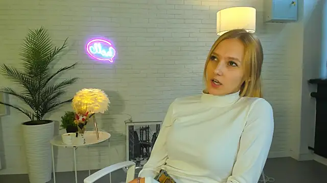 Snapshot of BeckieCrunkleton chatting on 11-01-25, 08:16 BeckieCrunkleton online show from 11-01-25, 08:16