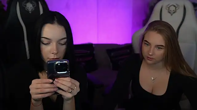 Snapshot of Ariella_Star chatting on 11-27-25, 08:27 Ariella Star online show from 11-27-25, 08:27