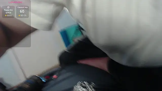 Moon foxes online show from 01-13-26, 11:37