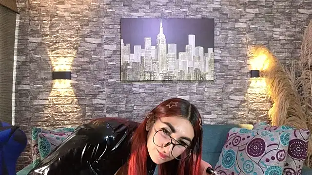 Snapshot of venusevanss chatting on 10-28-25, 01:25 venusevanss online show from 10-28-25, 01:25