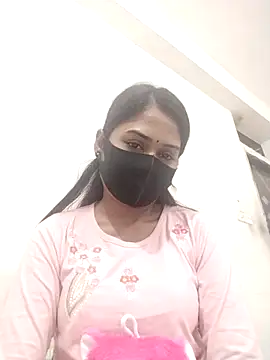 Green LaDY66 online show from 11-30-25, 07:01