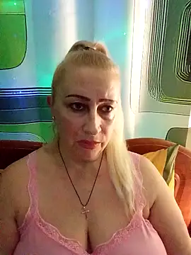 Esenia505 online show from 12-22-25, 06:05