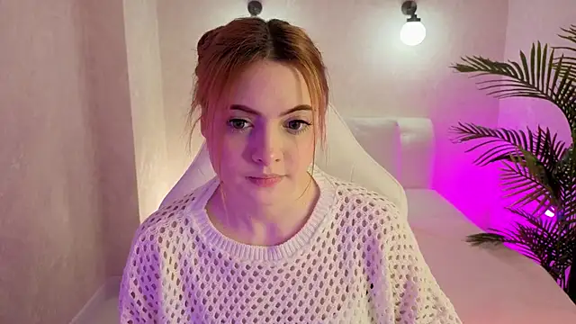 Snapshot of Daniela_Saules chatting on 11-22-25, 09:30 Daniela Saules online show from 11-22-25, 09:30