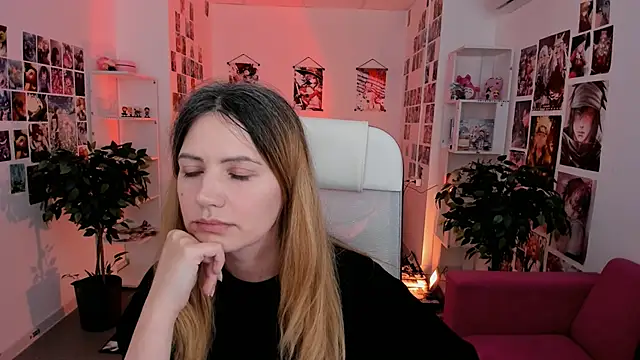 Snapshot of AleksaLaurent chatting on 10-29-25, 08:49 AleksaLaurent online show from 10-29-25, 08:49