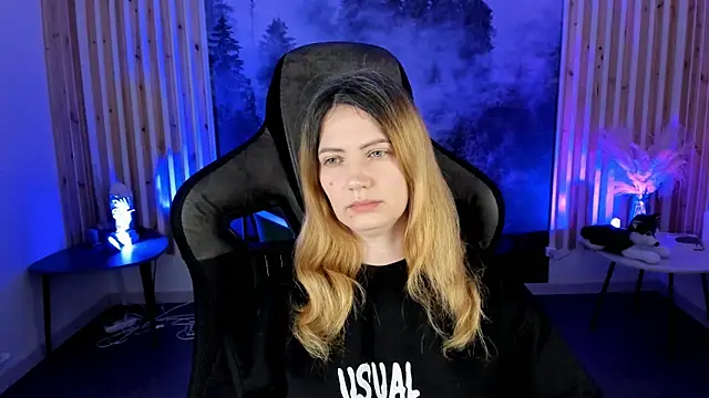 Snapshot of AleksaLaurent chatting on 11-10-25, 05:39 AleksaLaurent online show from 11-10-25, 05:39