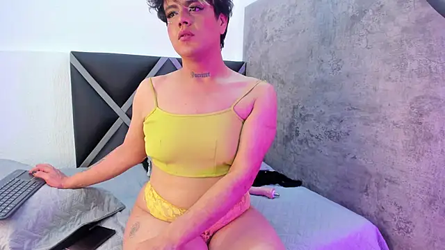 Snapshot of Yordan_Curvyhot chatting on 10-31-25, 09:10 Yordan Curvyhot online show from 10-31-25, 09:10