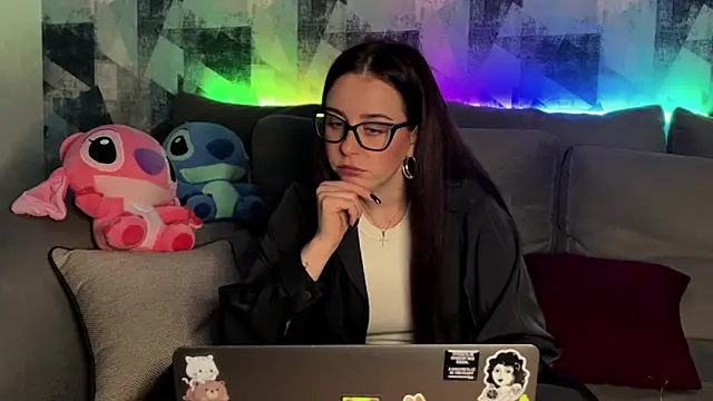 Snapshot of OhNicolle chatting on 11-09-25, 05:44 OhNicolle online show from 11-09-25, 05:44