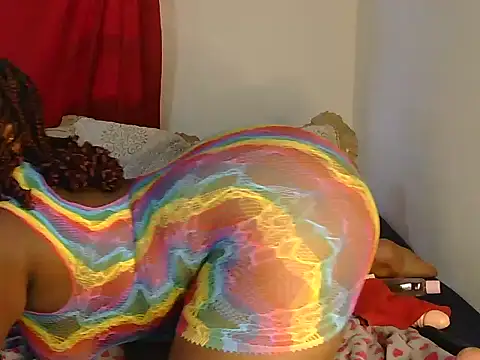 Snapshot of sexy-Halo chatting on 10-29-25, 01:13 sexy-Halo online show from 10-29-25, 01:13