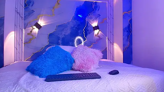 Snapshot of Girls_from_medellin chatting on 11-02-25, 03:09 Girls from medellin online show from 11-02-25, 03:09