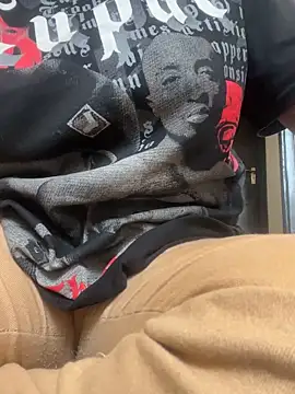 Snapshot of RozaDenise chatting on 11-22-25, 06:56 RozaDenise online show from 11-22-25, 06:56