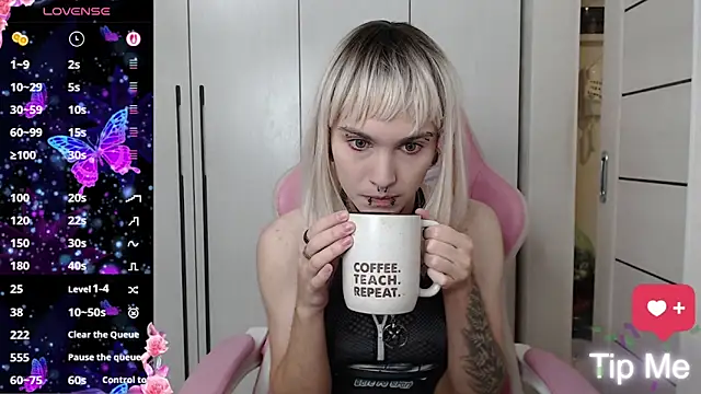 Snapshot of ElixabetANG chatting on 11-27-25, 12:56 ElixabetANG online show from 11-27-25, 12:56