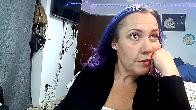 kristallic online show from 12-17-25, 09:26