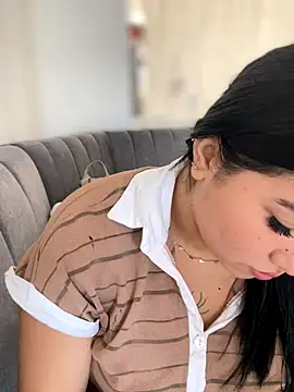 Snapshot of Vickybon chatting on 11-27-25, 03:14 Vickybon online show from 11-27-25, 03:14