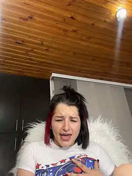 Snapshot of SaritaBanks_ chatting on 11-02-25, 02:36 SaritaBanks  online show from 11-02-25, 02:36