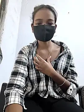 Snapshot of chocolate_girl_01 chatting on 11-01-25, 08:38 chocolate girl 01 online show from 11-01-25, 08:38