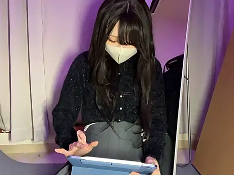 eroeroMiYUeroeo online show from 11-11-25, 04:40