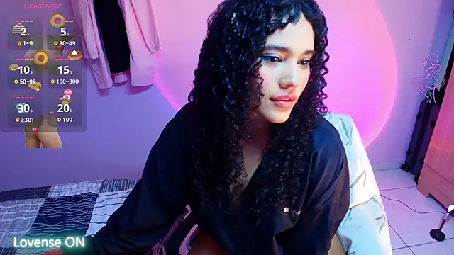 Snapshot of Aprilsweet2005 chatting on 05-12-26, 02:47 Aprilsweet2005 online show from 05-12-26, 02:47