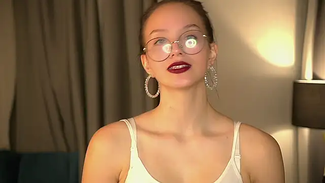 Snapshot of VetaManhardt chatting on 11-11-25, 09:15 VetaManhardt online show from 11-11-25, 09:15