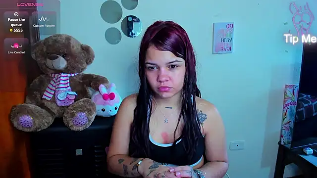 Emma boo online show from 03-05-26, 02:02